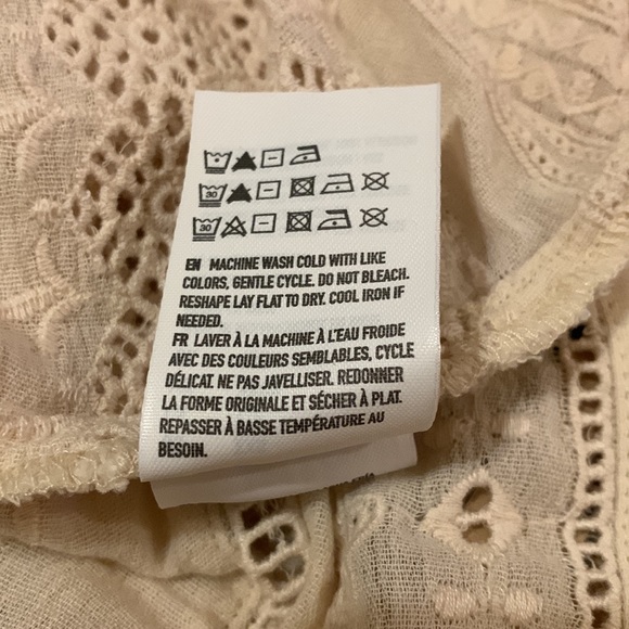 American Eagle Top - Picture 7 of 7